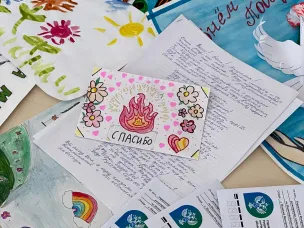 Дети из Росреестра пишут письма солдатам